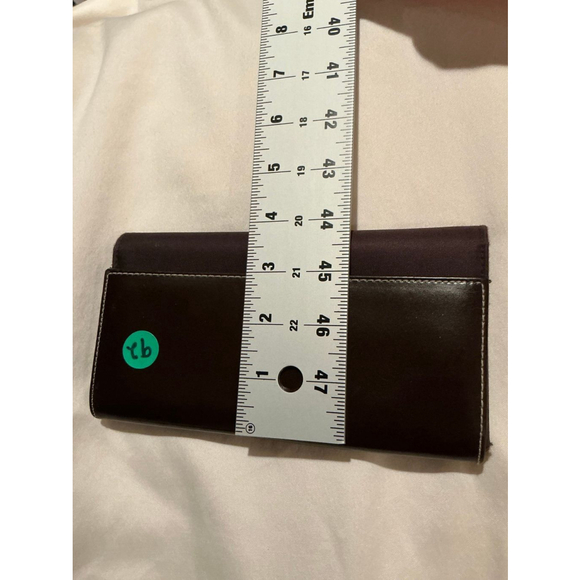 XOXO womans Brown Full Size Wallet - Picture 8 of 12